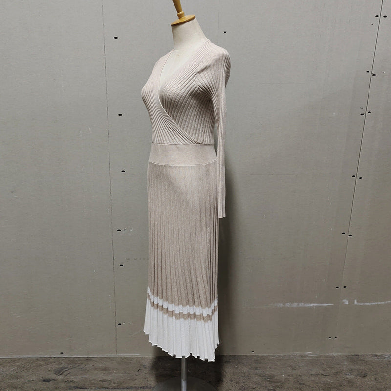 V-neck Long Sleeve Knitted Pleated Midi Dress